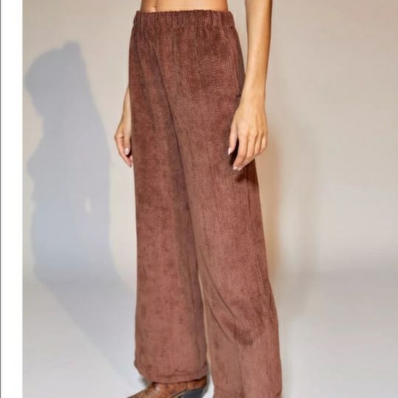 BDG Ribbed Corduroy Straight Leg Jeans - Picture 3 of 13